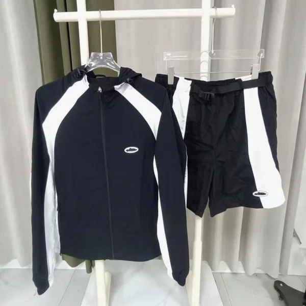 Conjunto corto corteiz