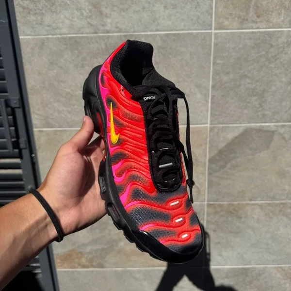 Nike air max plus tn x supreme (yepex)