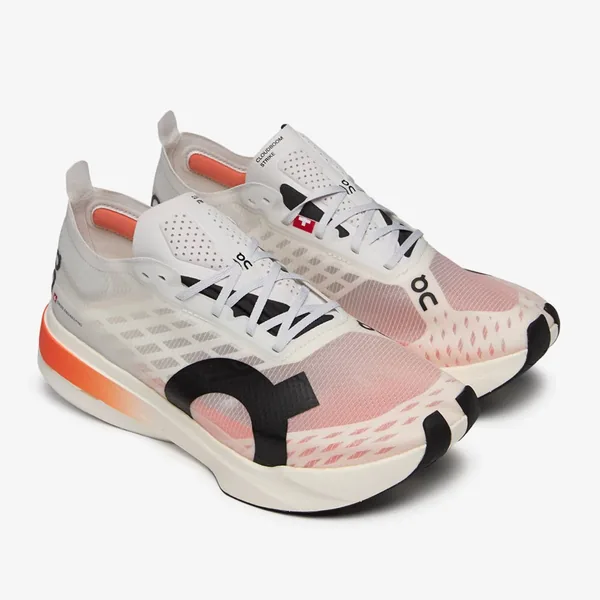 On Cloud strike en varios colores