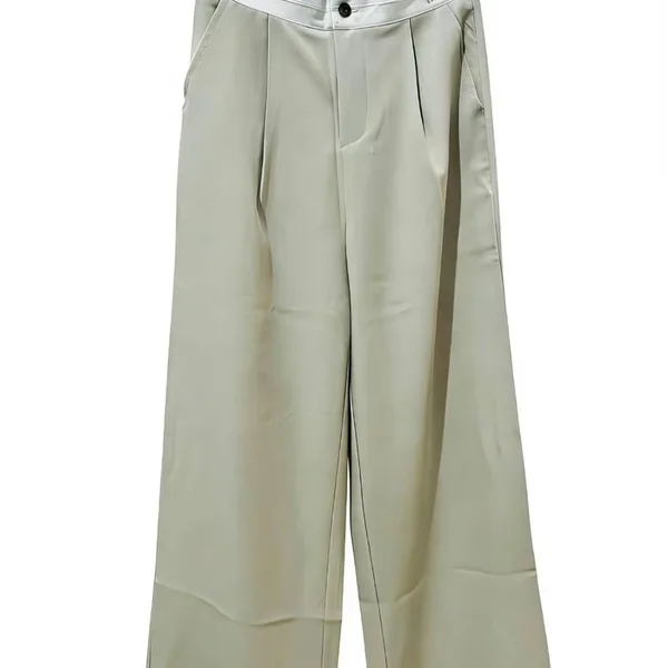 Chaleco Miu Miu y pantalón a juego