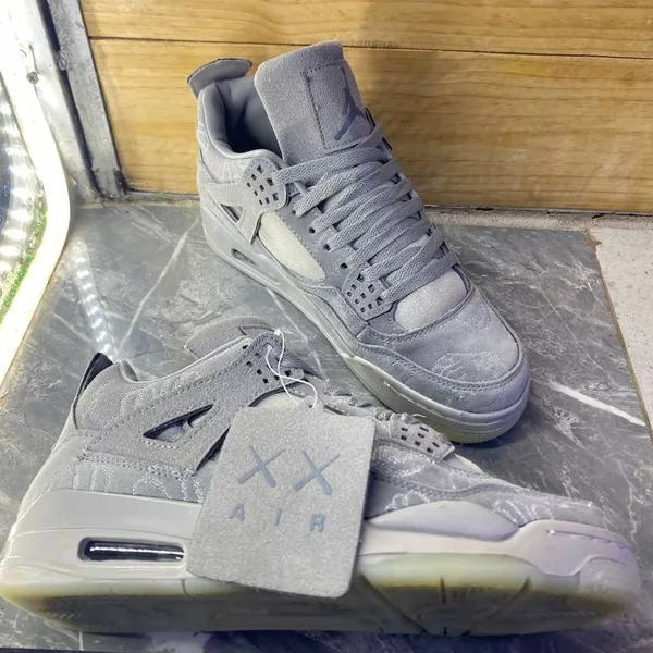 Jordan 4 colaboraciones (yepex)