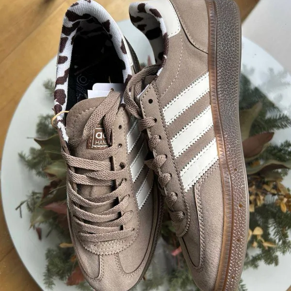 Adidas Spezial animal print