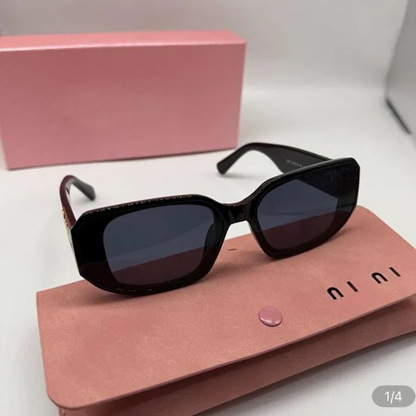 Gafas de sol Miu Miu (llegan con logo bien)