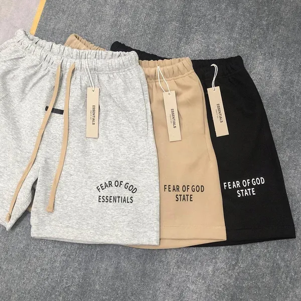 Pantalon corto fear of god/essentials