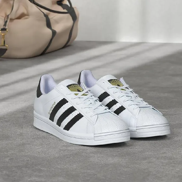 Adidas Superstar en varios colores