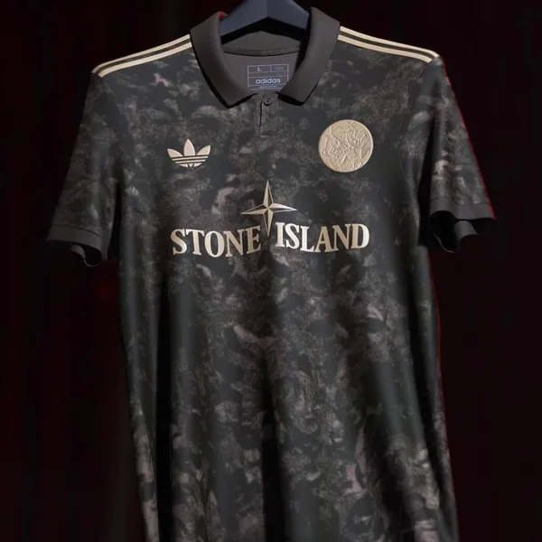 Camiseta ajax x stone island